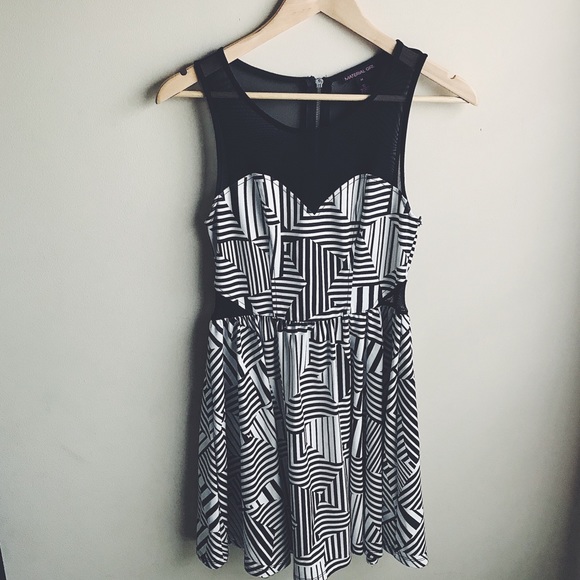 Material Girl Dresses & Skirts - HP Black & White Asymetrical Pattern Party Dress